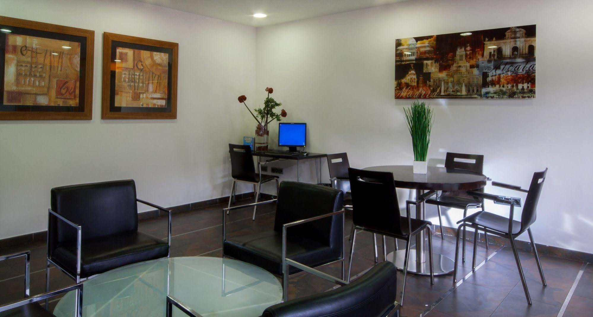 H2 Fuenlabrada Hotell Eksteriør bilde